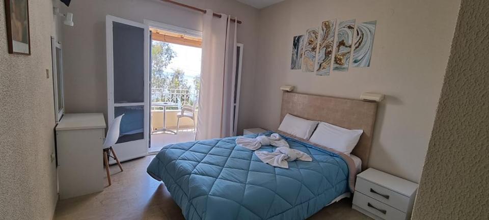 Ionian Mare Aparthotel Agios Ioannis Peristeron  Exterior photo