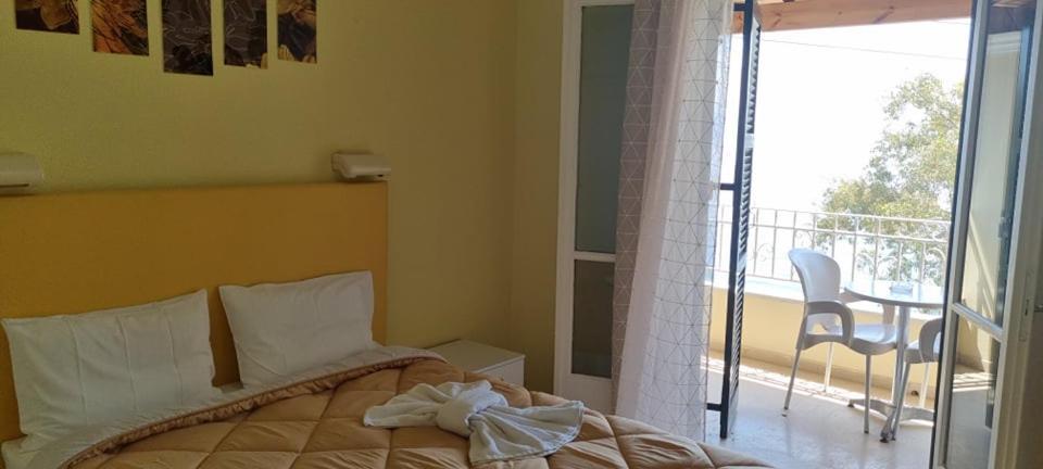 Ionian Mare Aparthotel Agios Ioannis Peristeron  Exterior photo