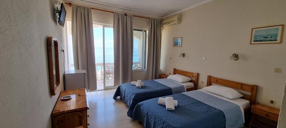 Ionian Mare Aparthotel Agios Ioannis Peristeron  Exterior photo